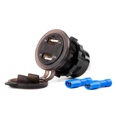 Waterdichte USB-oplader met digitaal voltmeter en twee USB-poorten