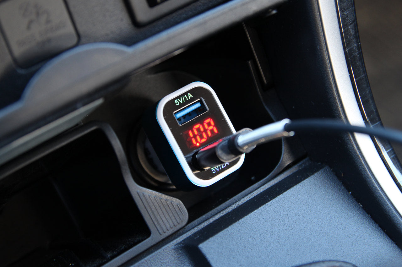 USB-autolader met display voor 12/24 V