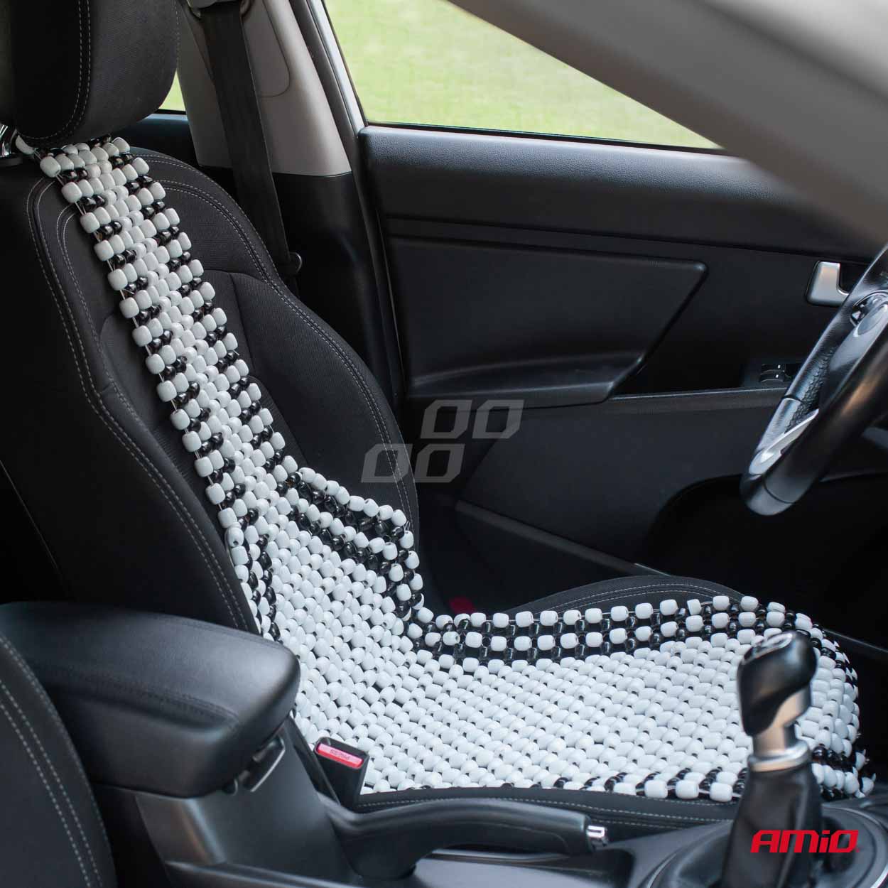 Lange automattenset in zwart met beige afwerking voor de auto