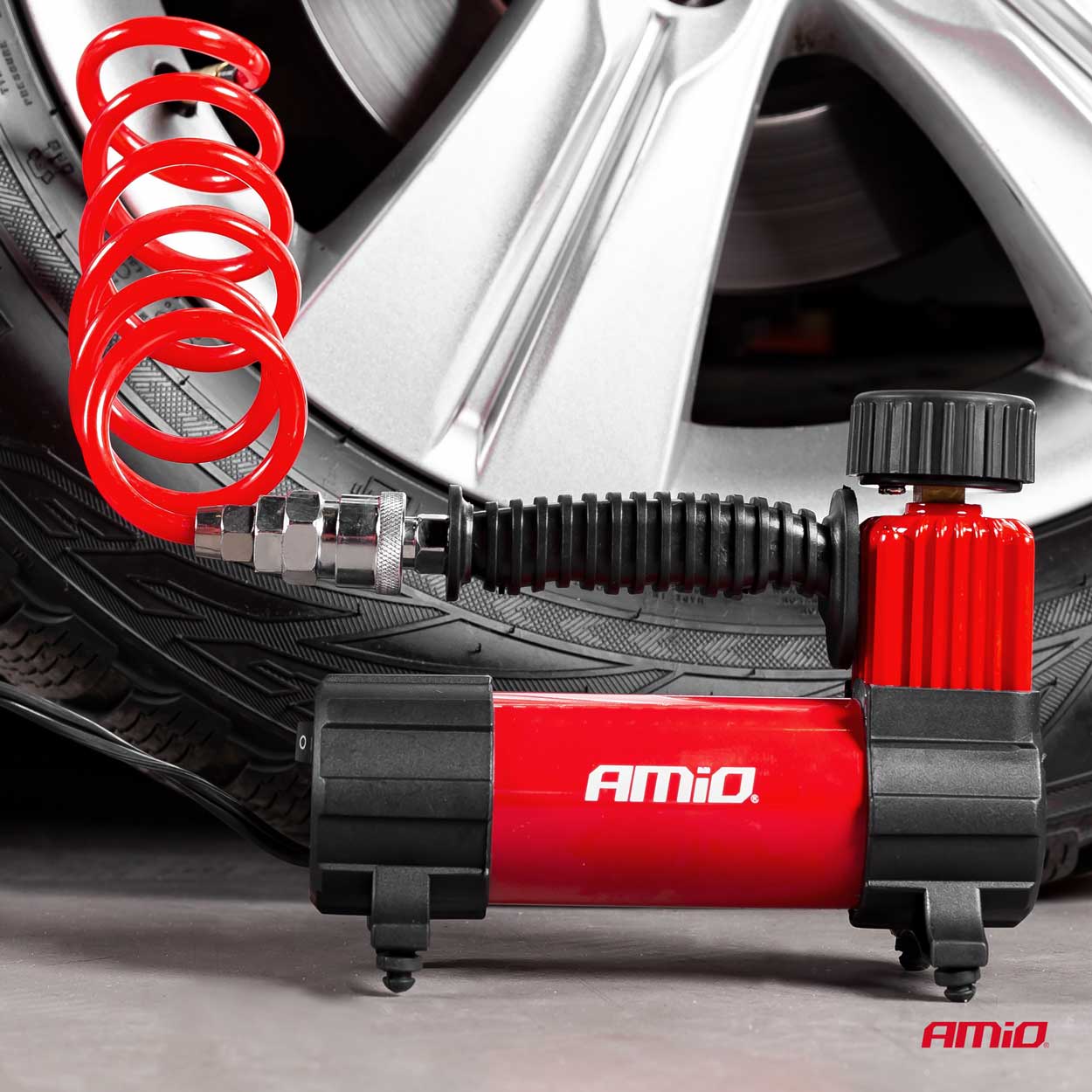 12V auto compressor met meegeleverde accessoires
