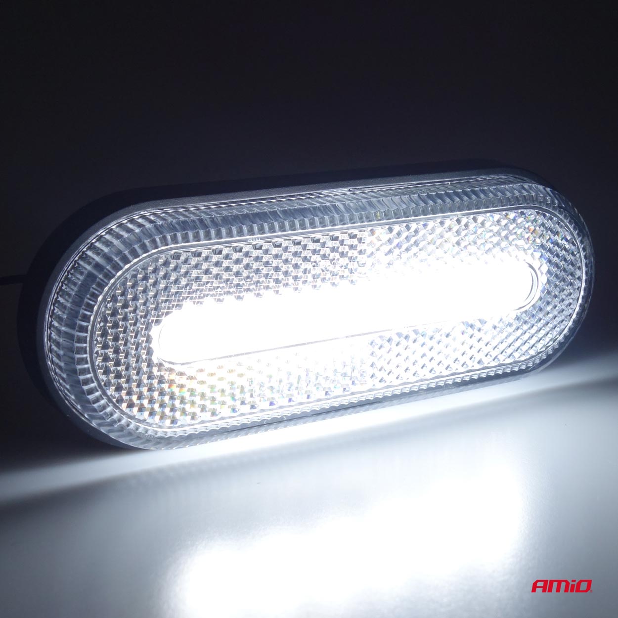 Oval hvid LED-markeringslygte bagfra