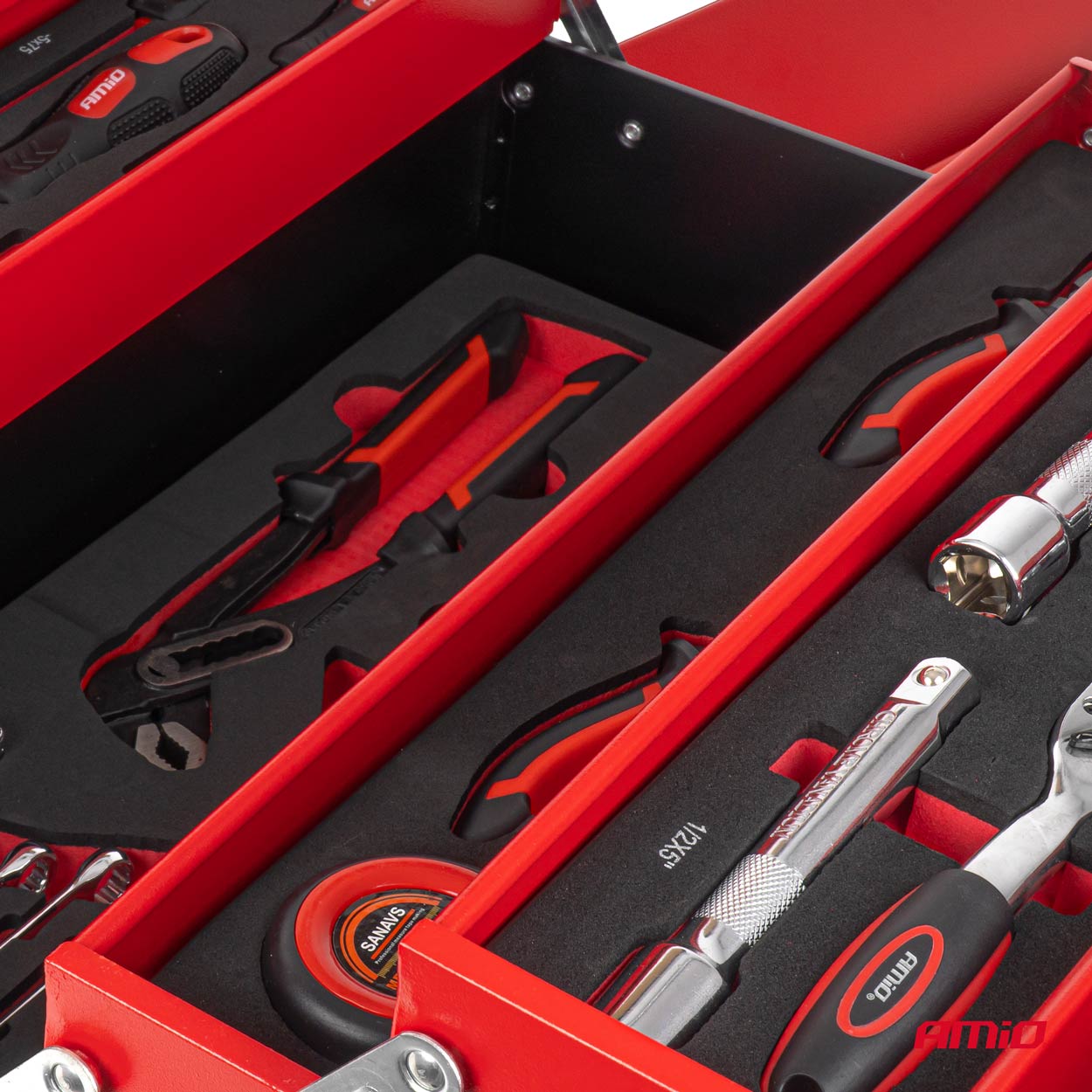Gereedschapskist met steeksleutels en handgereedschap
