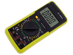 Digitaal multimeter voor het meten van spanning, stroom en weerstand