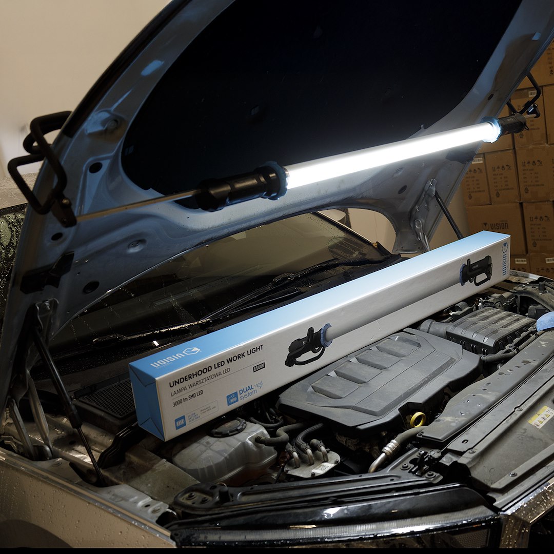 Motorkap werklamp met 5 meter laadkabel
