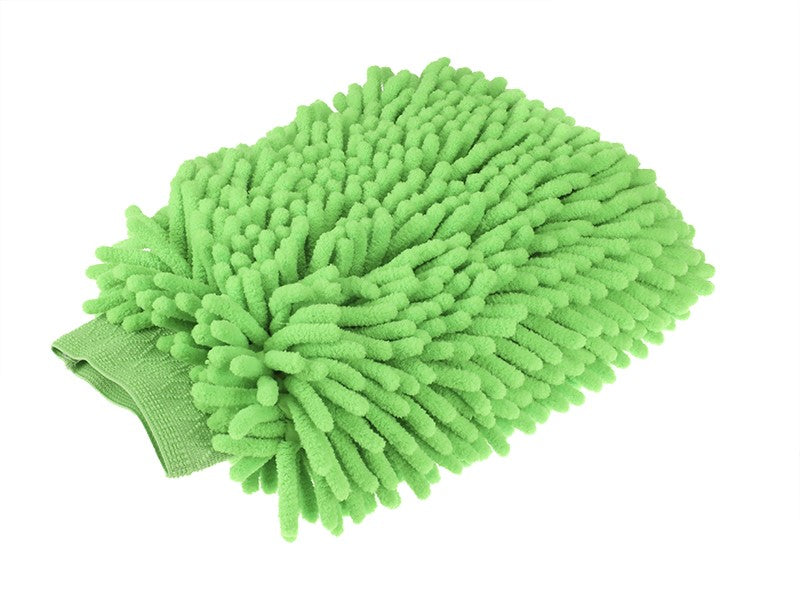 Microvezel en borstels in detailing-set van CARMOTION