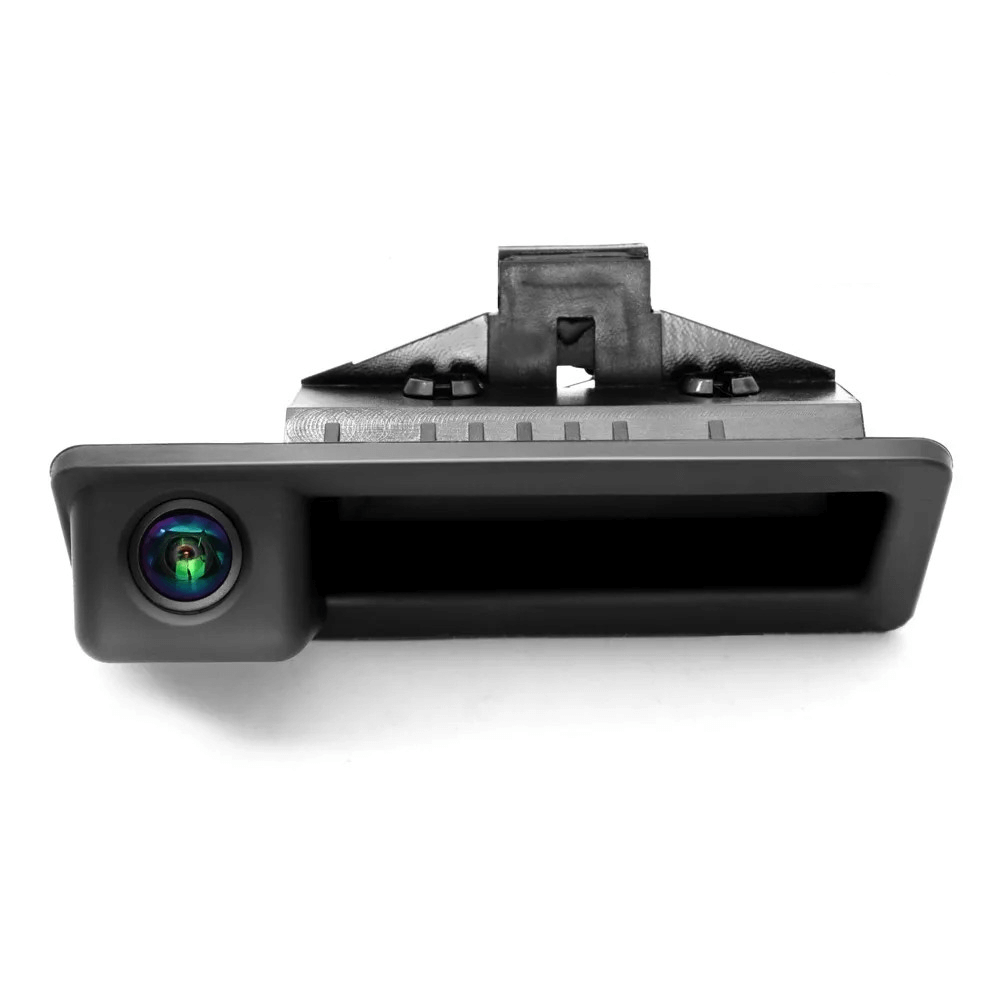 Achteruitrijcamera voor BMW – geïntegreerd in de handgreep van de achterklep met 1080p-kwaliteit en een discreet design.