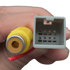 Adapterkabel Suzuki/Mistubishi/Isuzu - Originele achteruitrijcamera op aftermarket radio – Carmediaeurope.com